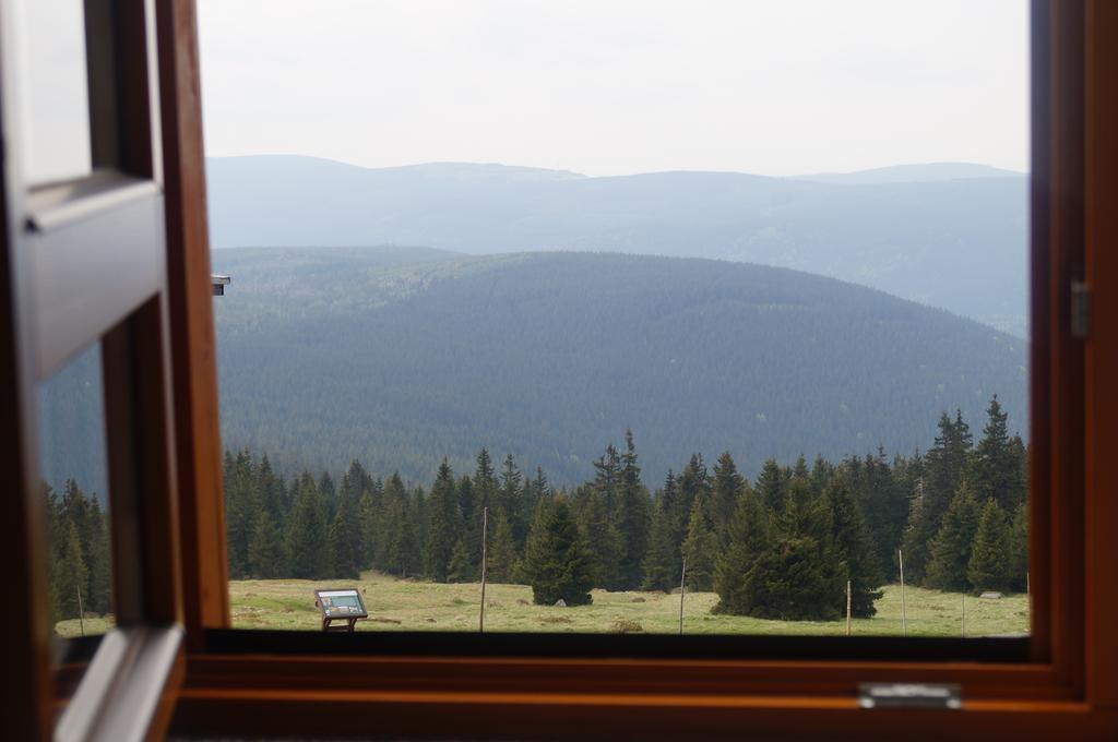 Schronisko Pttk Hala Szrenicka Hostel ชกลาร์สกา ปอเรมบา ภายนอก รูปภาพ