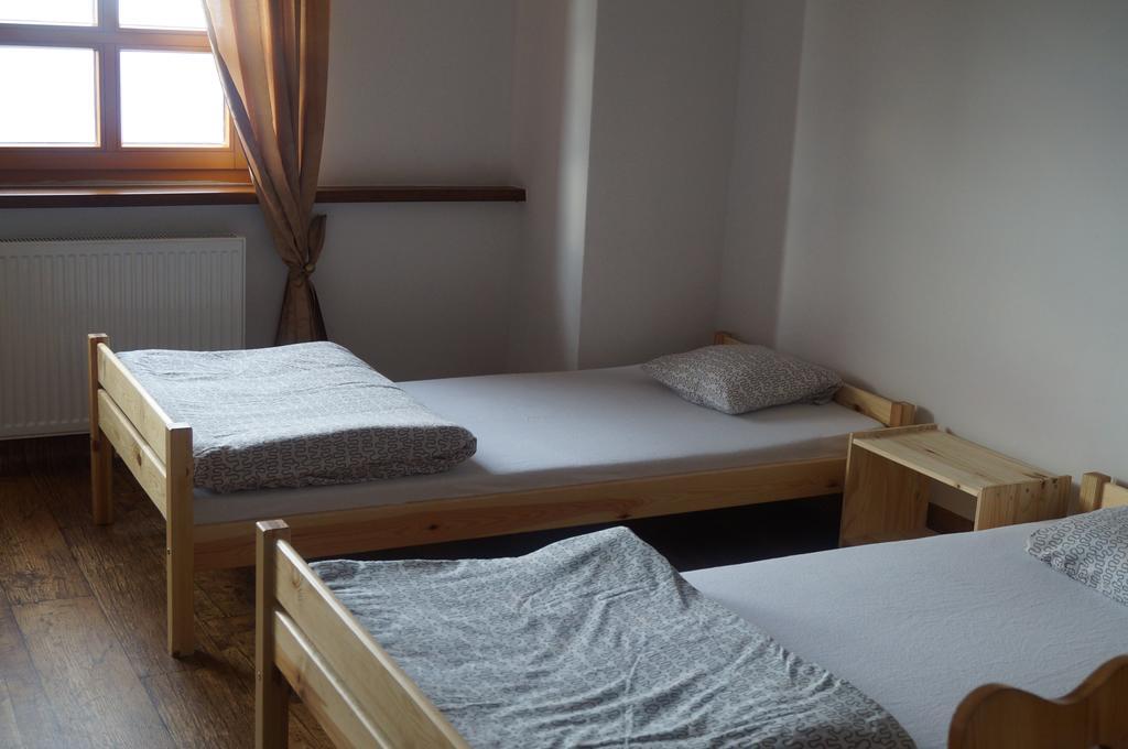Schronisko Pttk Hala Szrenicka Hostel ชกลาร์สกา ปอเรมบา ห้อง รูปภาพ