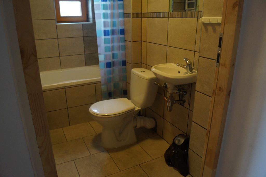 Schronisko Pttk Hala Szrenicka Hostel ชกลาร์สกา ปอเรมบา ห้อง รูปภาพ