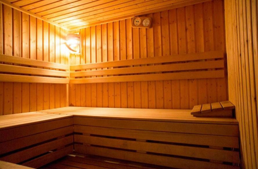 Schronisko Pttk Hala Szrenicka Hostel ชกลาร์สกา ปอเรมบา ภายนอก รูปภาพ