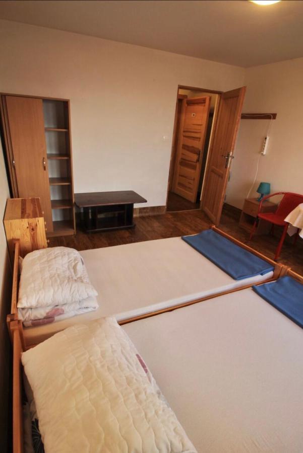 Schronisko Pttk Hala Szrenicka Hostel ชกลาร์สกา ปอเรมบา ภายนอก รูปภาพ
